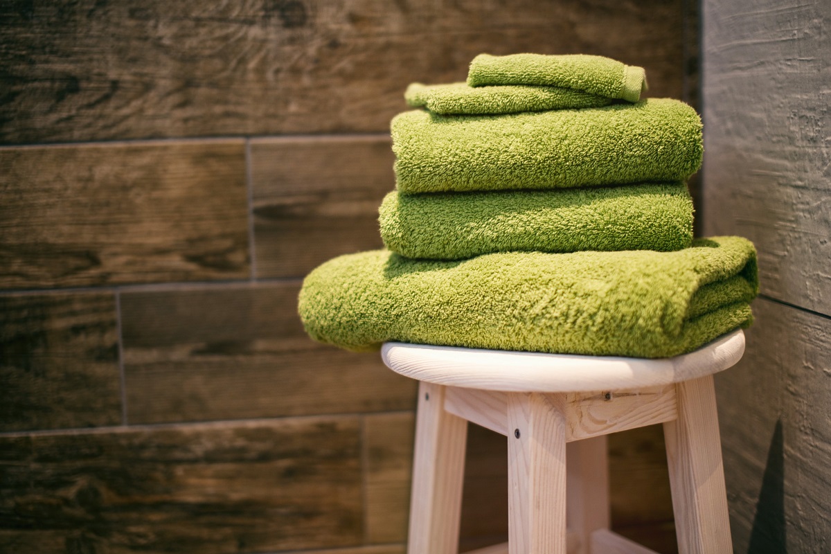 Las toallas de microfibra son malas para secarse el pelo?